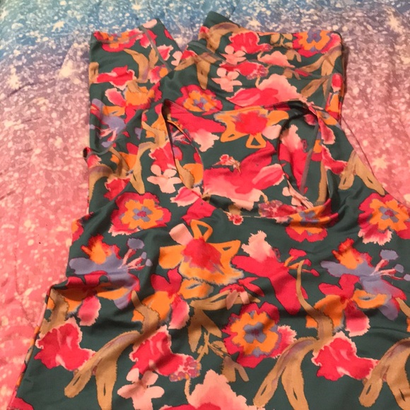 Plus Size Active Wear - Picture 1 of 2